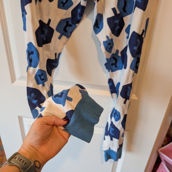 Family Matching Hanukkah Pajamas Adult XL - Picture 7 of 7